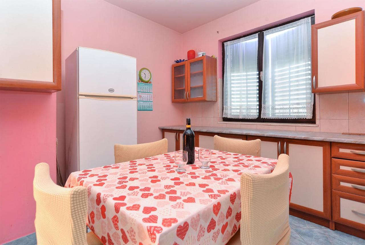 Apartments Danijel 1956 Pula Luaran gambar