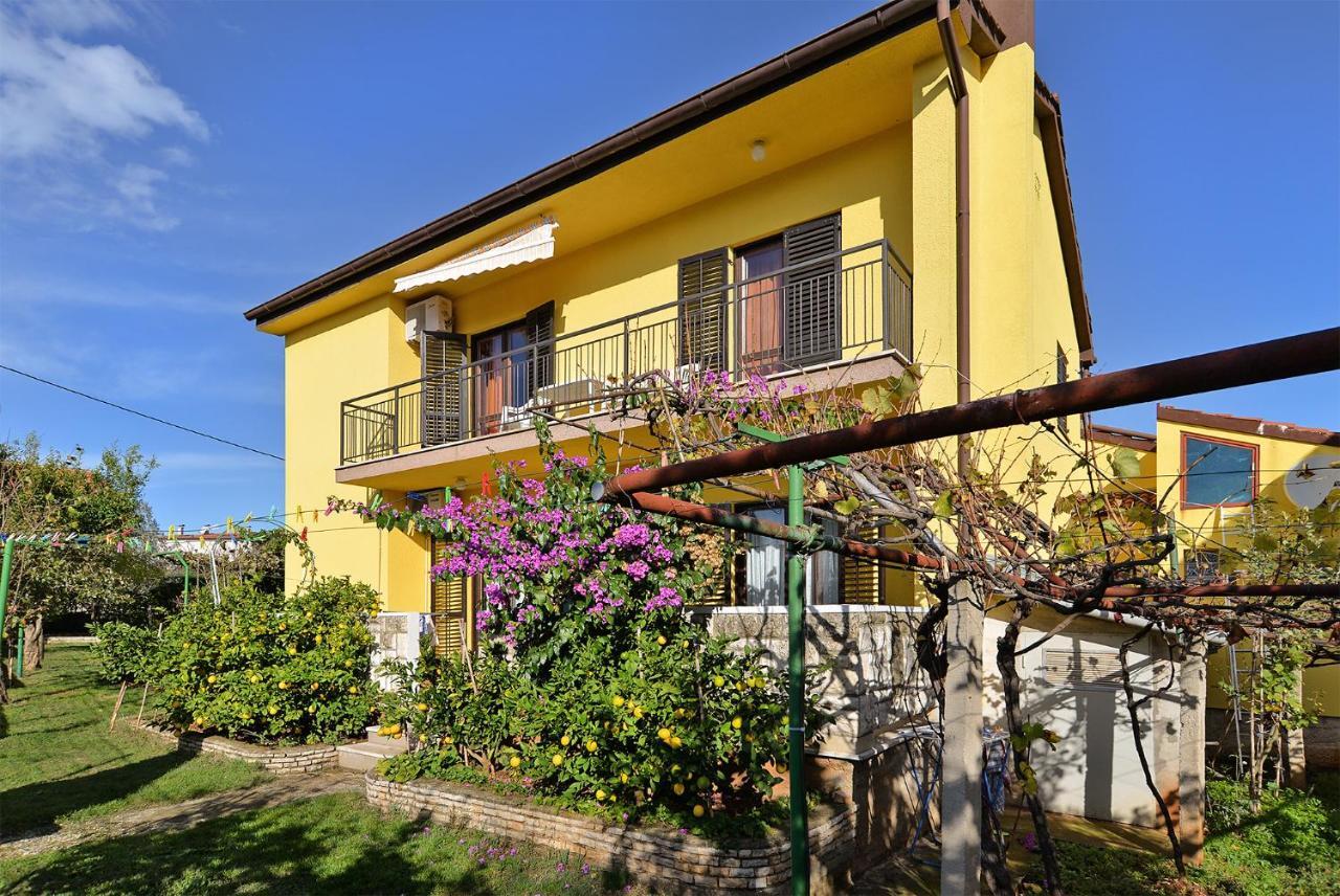 Apartments Danijel 1956 Pula Luaran gambar