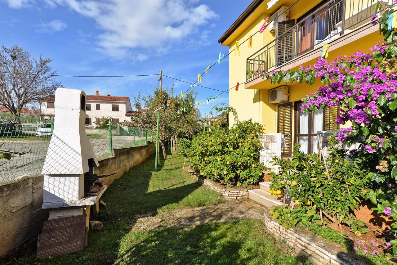 Apartments Danijel 1956 Pula Luaran gambar