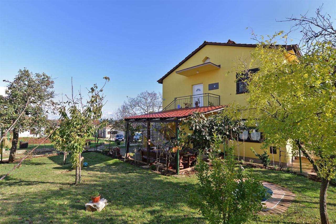 Apartments Danijel 1956 Pula Luaran gambar