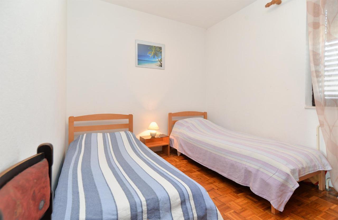 Apartments Danijel 1956 Pula Luaran gambar