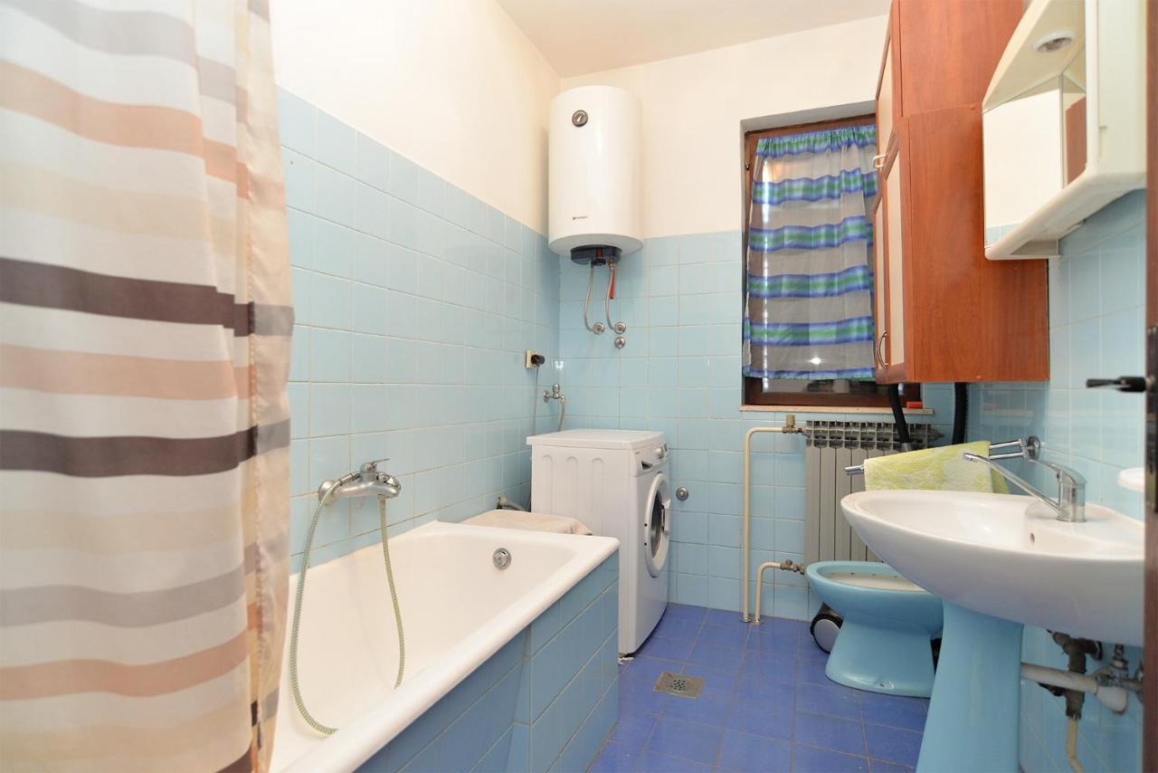 Apartments Danijel 1956 Pula Luaran gambar